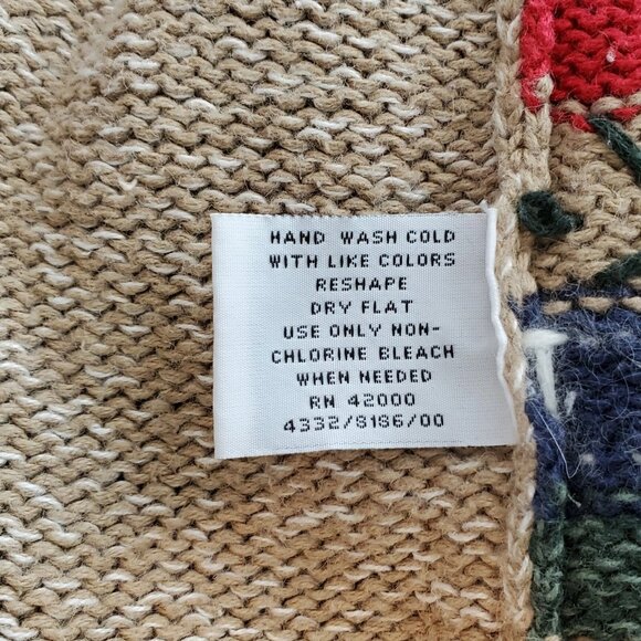 NutCracker Women's Sweater Vest 2X Winter Holiday Hockey Mom Ice Skating Teacher - Picture 8 of 11